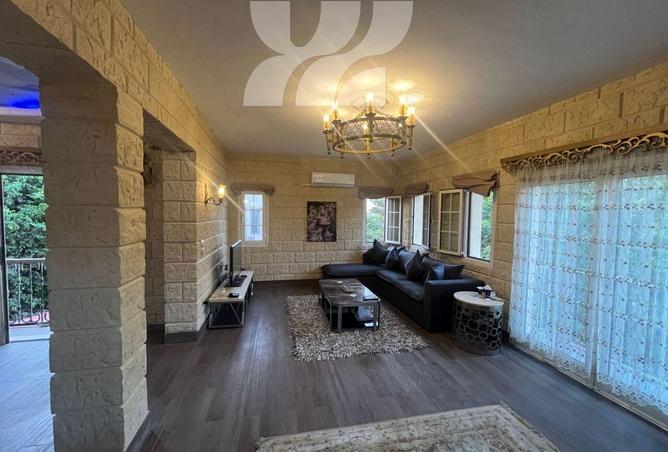 Villa · 4 BR in Hyde Park