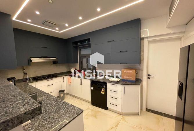 Apartment · 2 BR in Eastown Residence