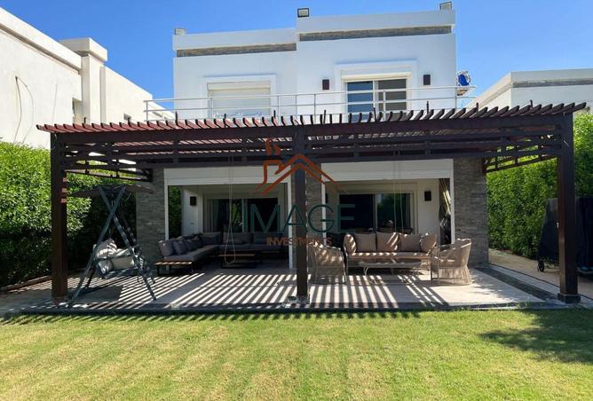 Villa · 4 BR in Amwaj