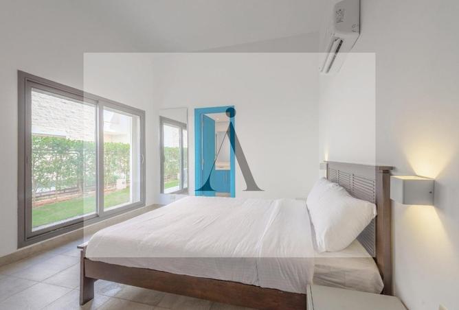 Villa · 5 BR in Caesar