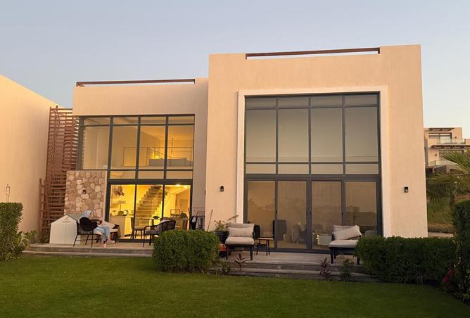فيلا بـ٤ غرف نوم في ميسكا سوما باي، صورة ١ من ٣