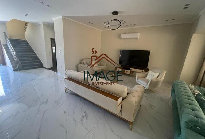 Villa · 4 BR in Golf Views