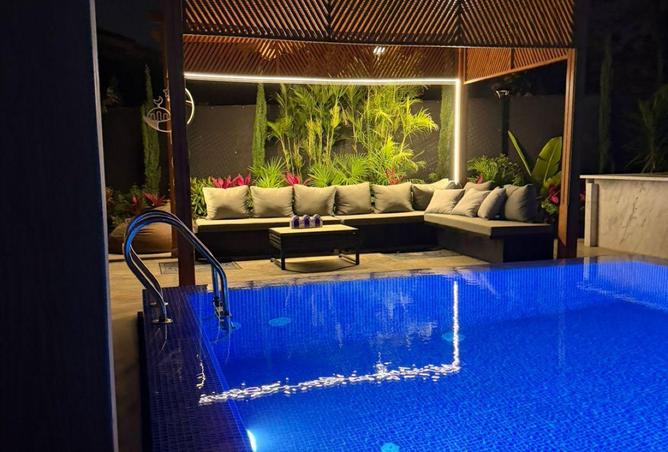 Villa · 4 BR in Privado