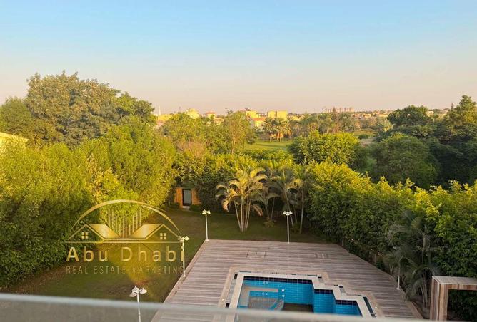 Villa · 5 BR in Privado
